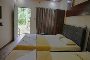 Family Single Room, Garden View | Blackout drapes, free WiFi