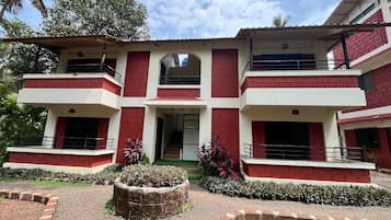 Luksus-enkeltrom, hageutsikt | Eksteriør