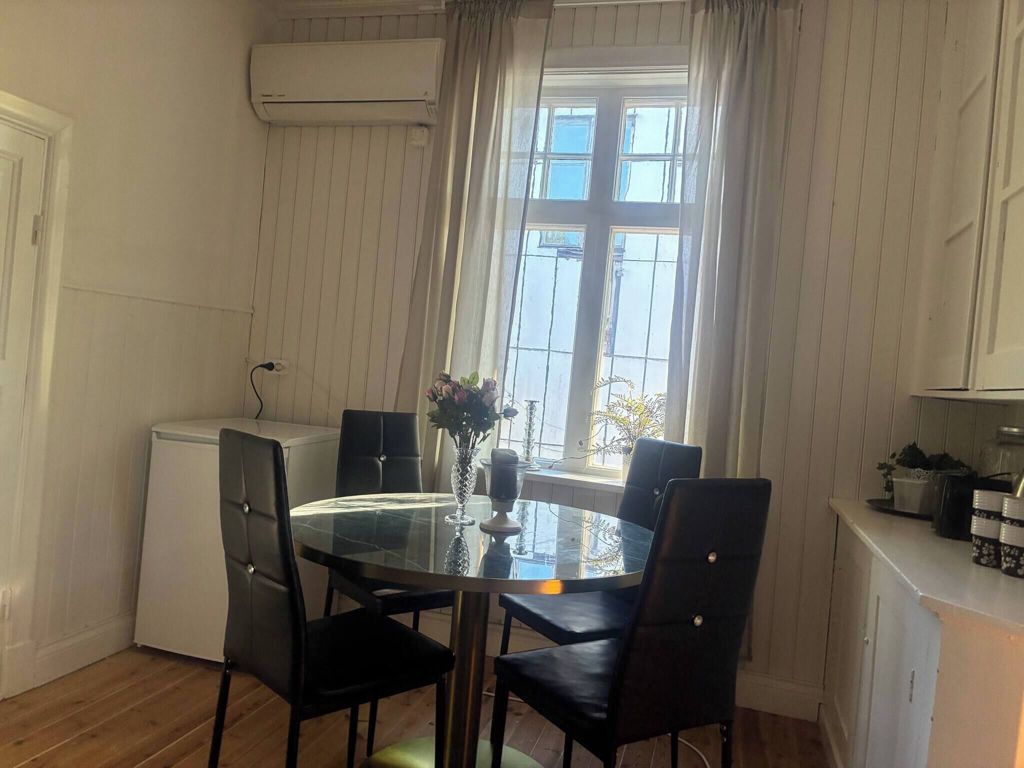 Villa, 1 Bedroom, Accessible, Smoking | Dining room