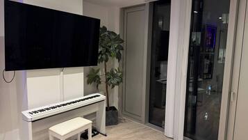 Apartment, 2 Bedrooms, Accessible | Interior