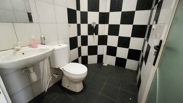 Superior Double Room | Bathroom