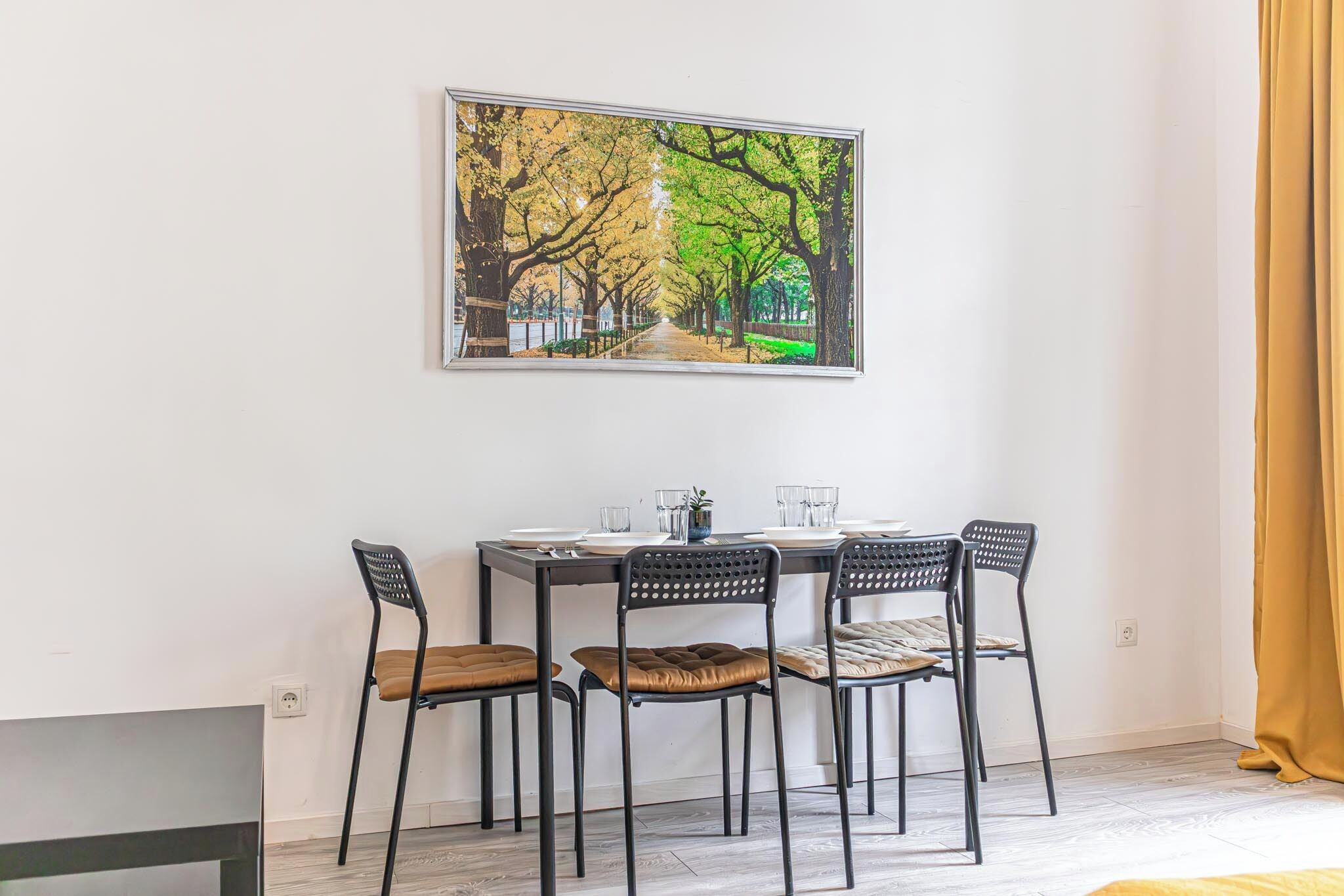 Basic-Apartment | Esszimmer