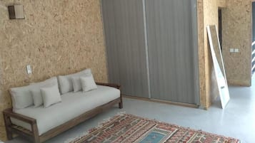 Habitación doble, balcón, vista al río | Interior