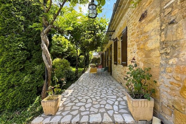 Terrace/patio - Les hauts de saint germain (Saint-Germain-de-Belvès)