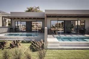 Terrace/patio - Aku Suites with private pools (Malia)