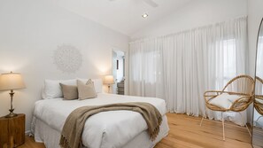 2 chambres, fer et planche à repasser, Wi-Fi gratuit, draps fournis