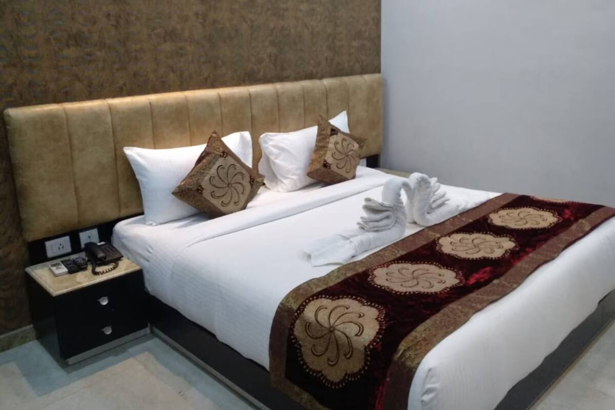 Executive Double Room, City View | Desk, free WiFi