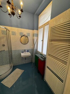 Superior Twin Room | Bathroom - CASA TOMMASINI (Trieste)