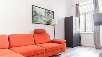 Basic Apartment | Living area