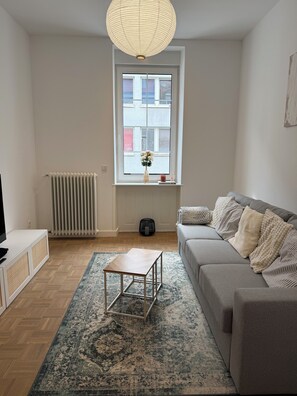 TV - Cozy City Apartment - Quiet Area (Kaiserslautern)