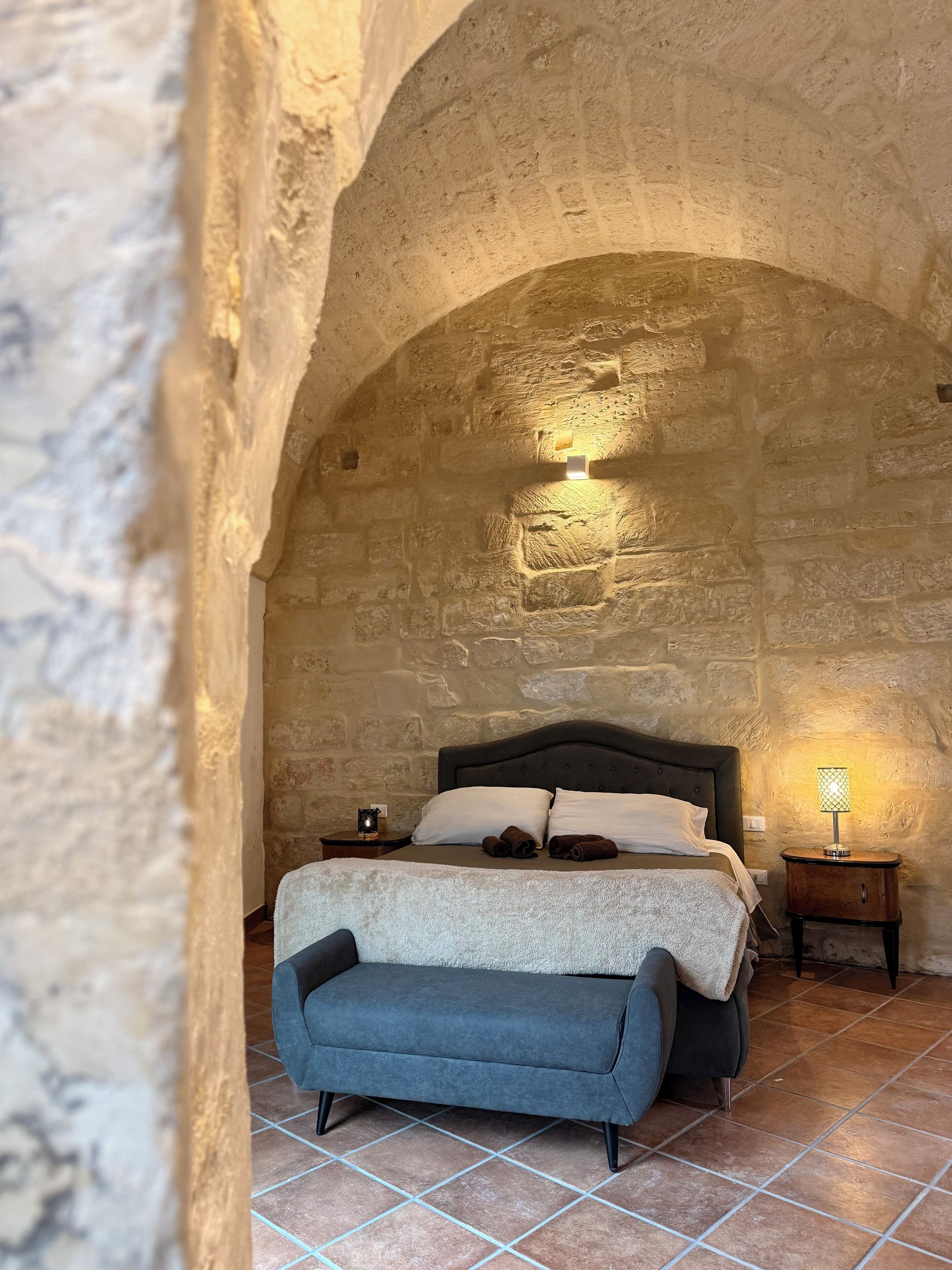 舒適開放式套房 | 埃及棉床單、高級寢具、羽絨被、獨特裝修