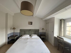2 chambres, accès Internet, draps fournis
