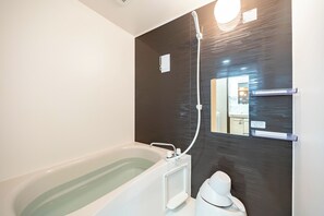 Deluxe Ev, Balkon | Banyo | Terlik 