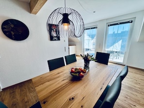 Appart'hôtel Confort, balcon, vue ville | Restauration