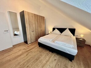 Apartment S8 Michaela, 1 Schlafzimmer | Living area | Flat-screen TV