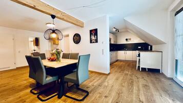 Appart'hĂŽtel Confort, balcon, vue ville | Restauration