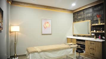 Mandi tangas / hammam, urutan sukan, lulur badan, rawatan muka