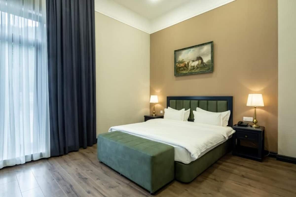 Double Room, Patio, Mountain View | In-room safe, soundproofing, free WiFi