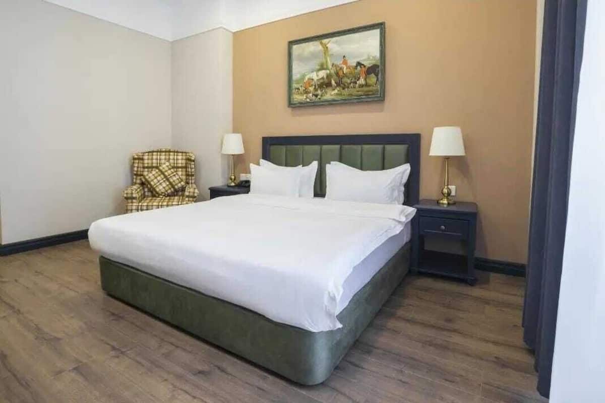 Double Room, Mountain View | In-room safe, soundproofing, travel crib, free WiFi