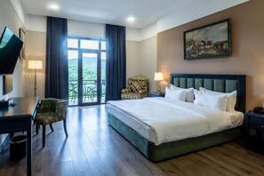 In-room safe, soundproofing, travel cot, free WiFi - Macara Lake Park Hotel (Quba)