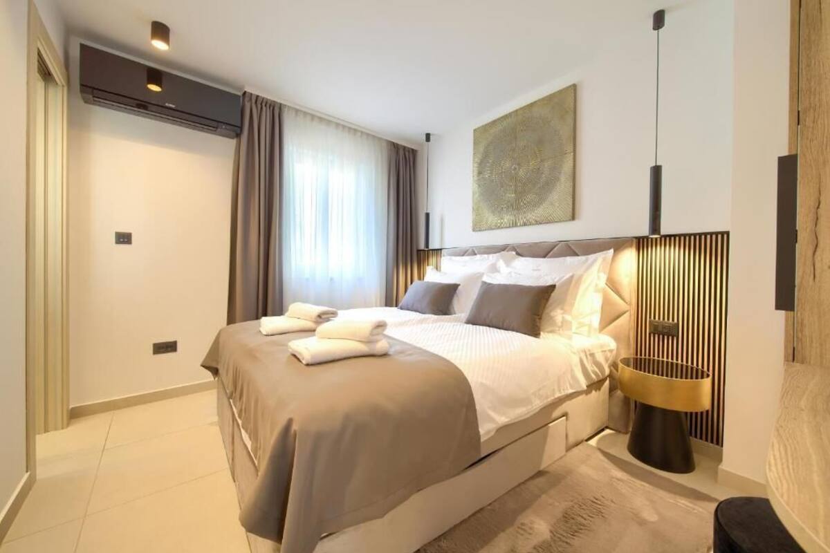 Standard Double Room, City View | In-room safe, free WiFi