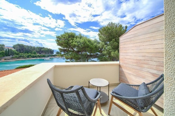 Superior Double Room, Balcony, Sea View | Property grounds