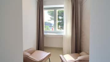 Deluxe Double Room, Sea View | Interior