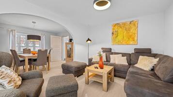 TV, fireplace, stereo