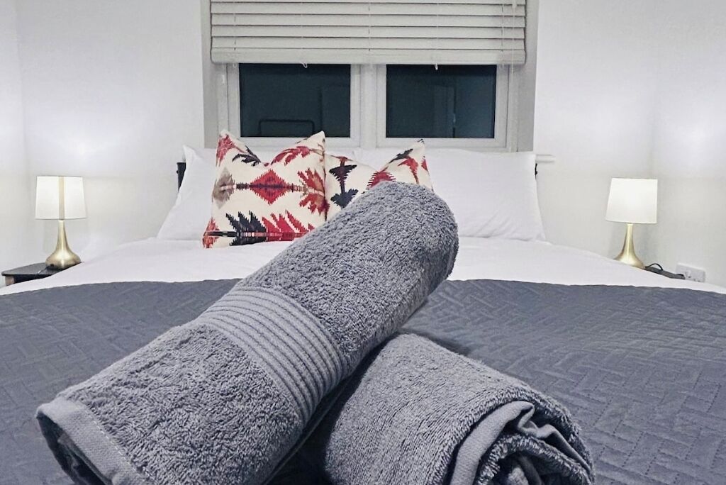 3 bedrooms, iron/ironing board, WiFi