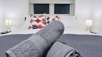 3 bedrooms, iron/ironing board, WiFi