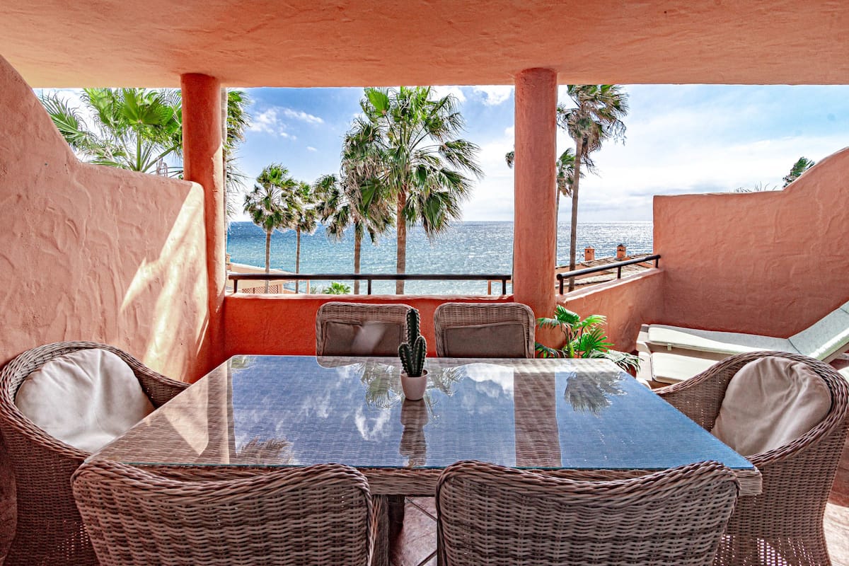 Apartment (3 Bedrooms) | Front of property