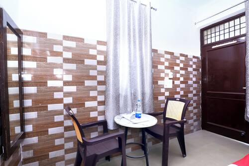 Family Quadruple Room | Laptop workspace, free WiFi, bed sheets