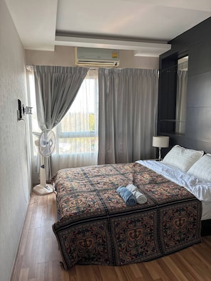 Condo, 1 Bedroom, Accessible, Balcony - Quiet Condo, Minutes to Everything (Chiang Mai)