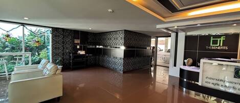 Condo, 1 Bedroom, Accessible, Balcony | Lobby