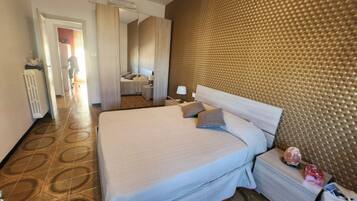 3 Schlafzimmer, Bügeleisen/Bügelbrett, Bettwäsche