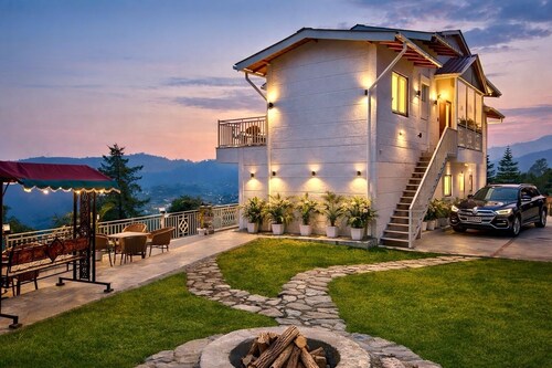 Peace stay By Lake Hill Bhimtal