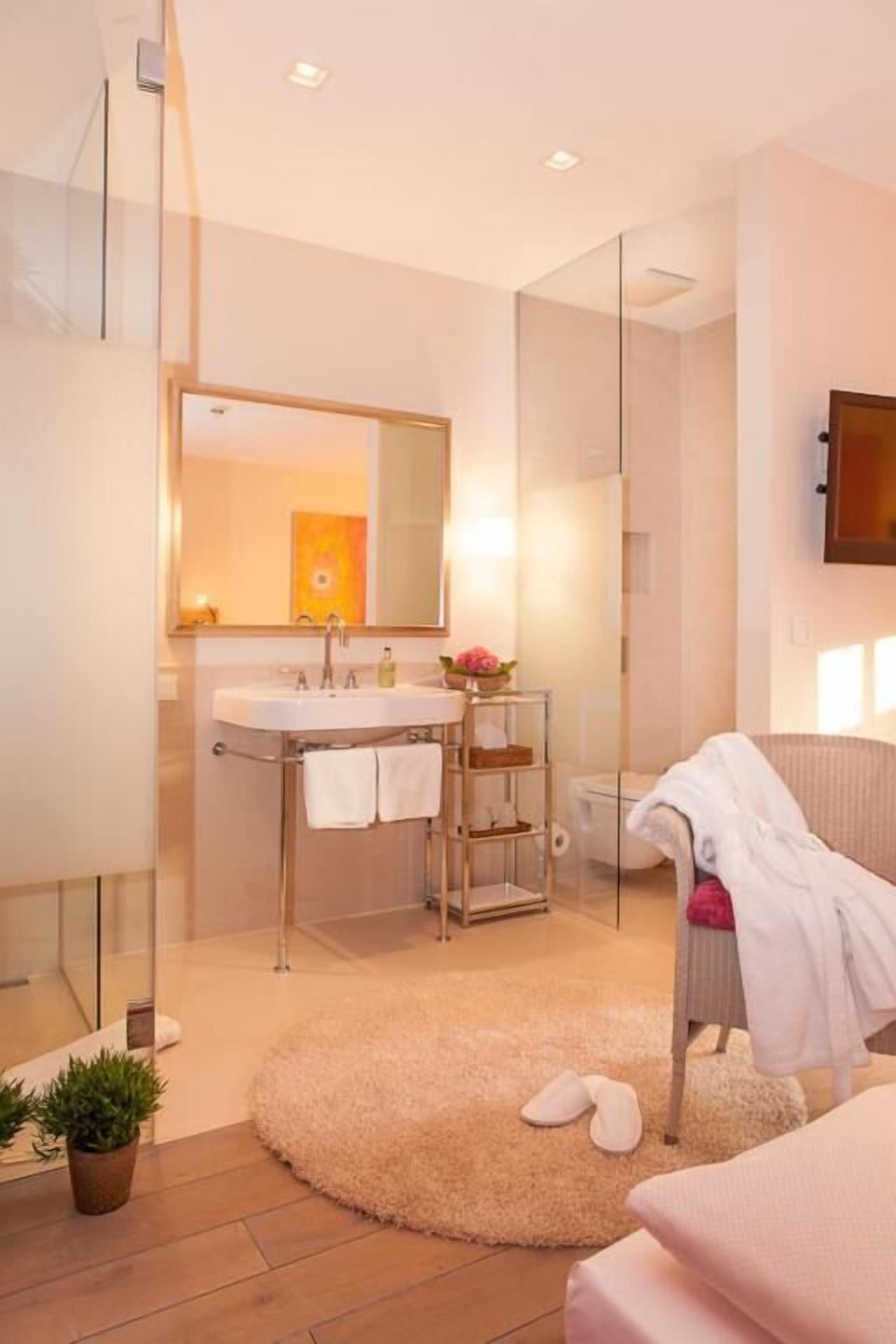 Doppelzimmer, Gartenblick | Badezimmer | Kostenlose Toilettenartikel, Haartrockner, Hausschuhe, Handtücher