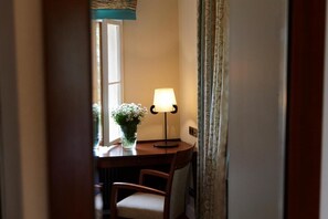 Single Room, Garden View | Interior - LA VILLA am Starnberger See (Poecking)