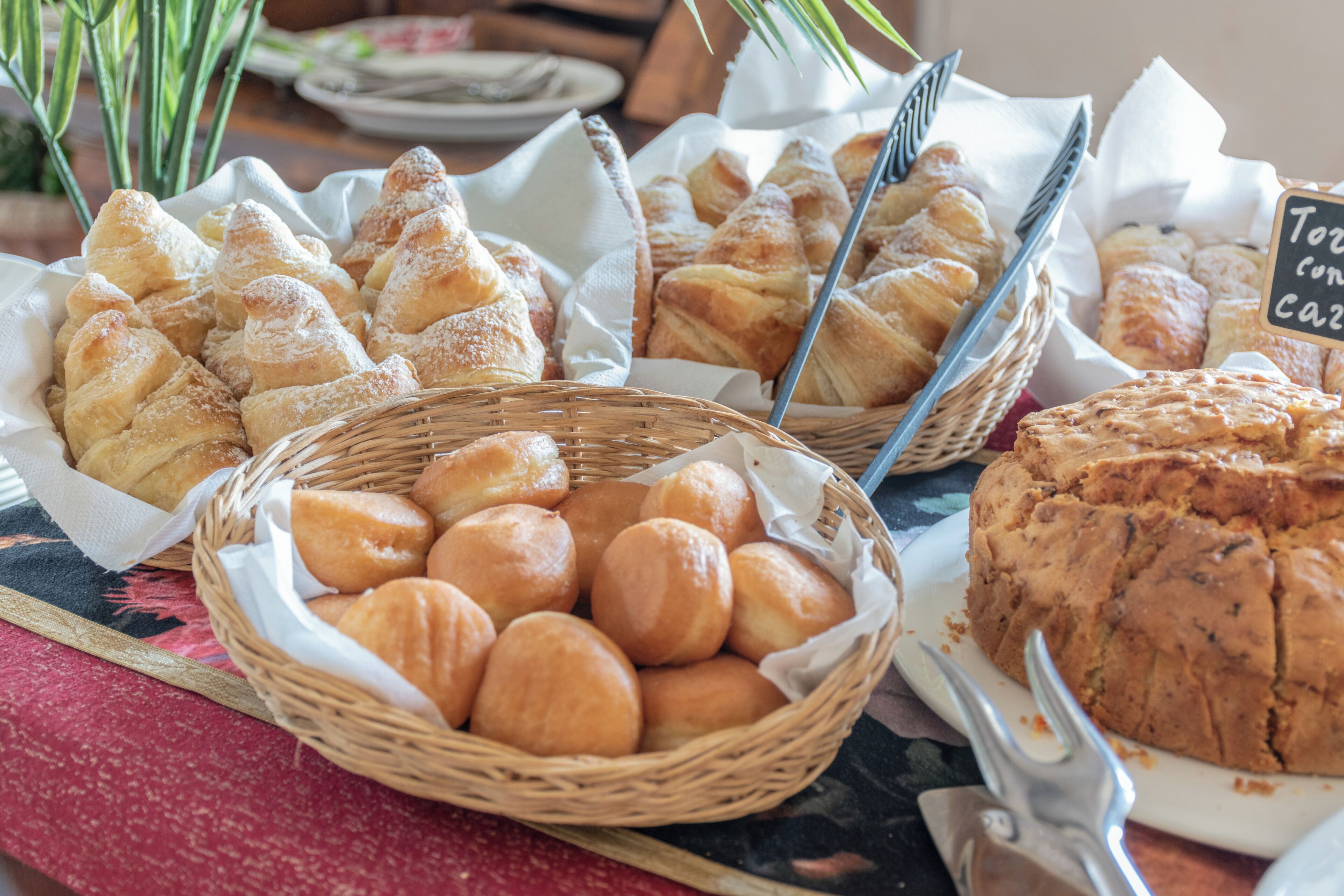 Colazione a buffet inclusa, servita tutte le mattine 