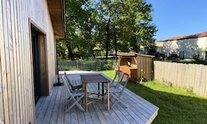 Outdoor dining - House in Hourtin With Enclosed Garden (Hourtin)