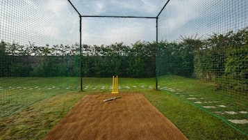 Standard Villa, Balcony, Garden View | Sport court