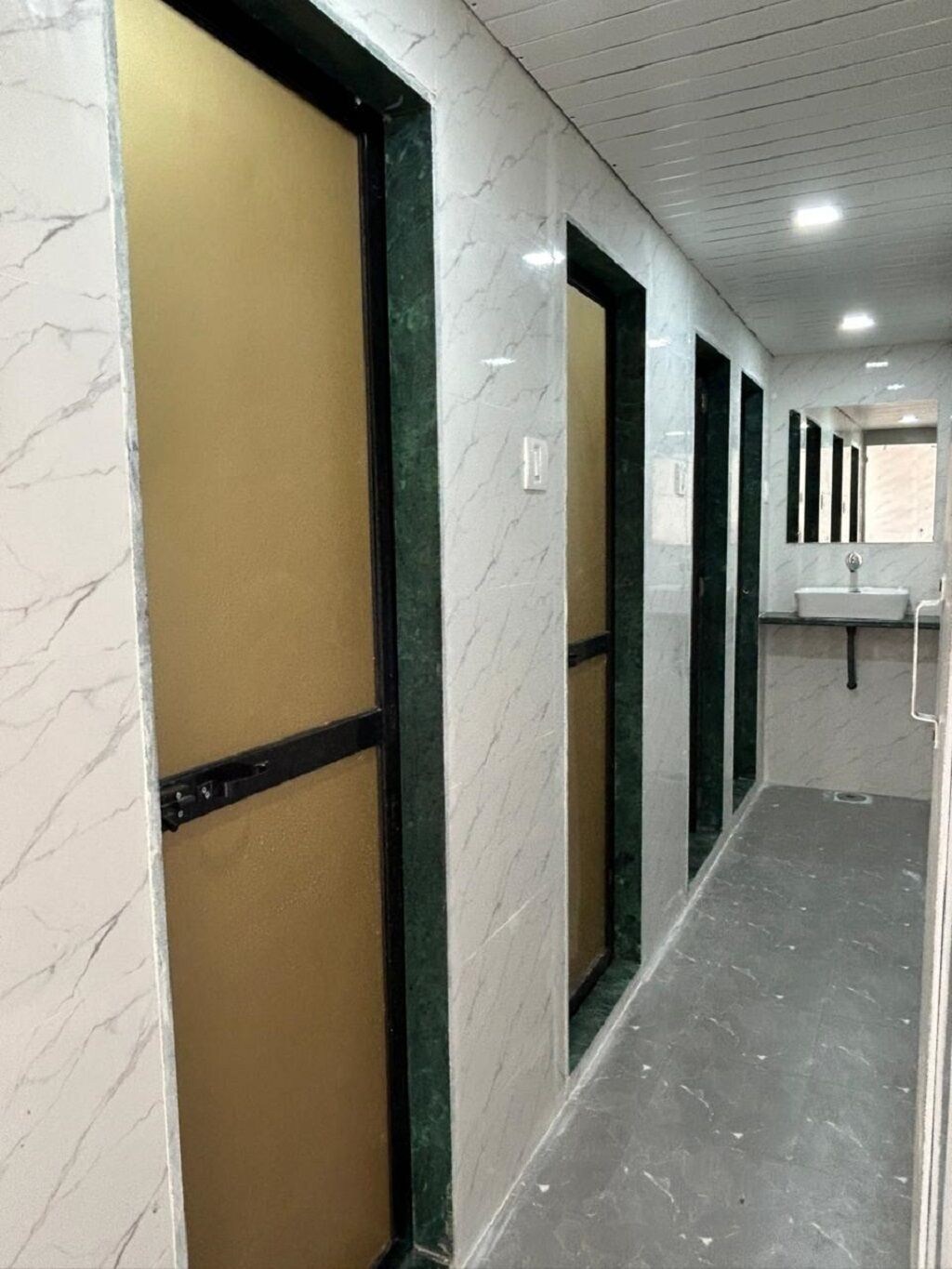 基本共用宿舍 | 浴室 | 拖鞋、提供毛巾