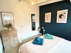 Iron/ironing board, WiFi, bed sheets - The Old Bakery, Golden Triangle, Norwich.
Great Location (Norwich)