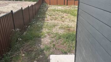 Room, 2 Bedrooms | Property grounds