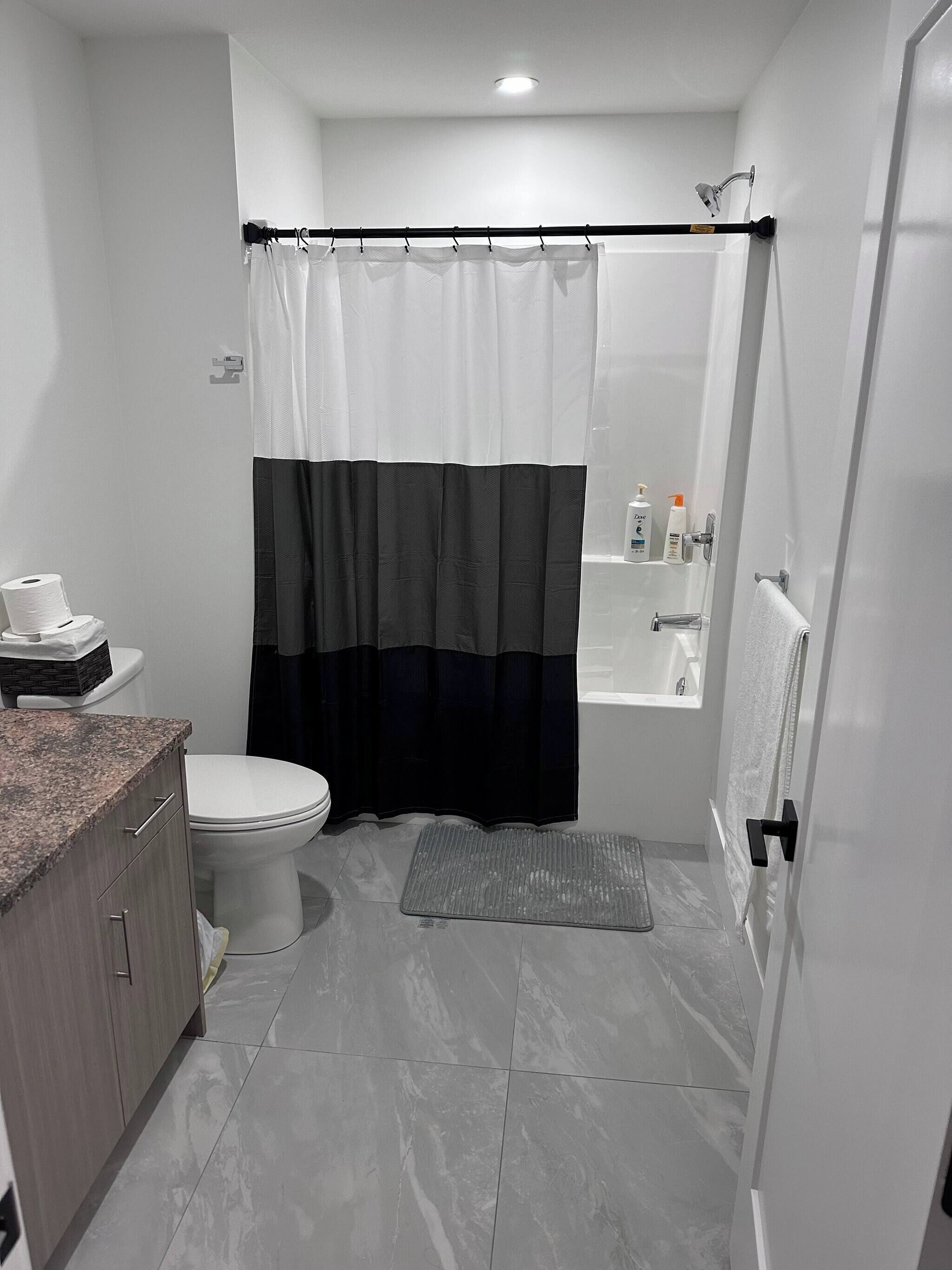 Quarto, 2 quartos | Banheiro