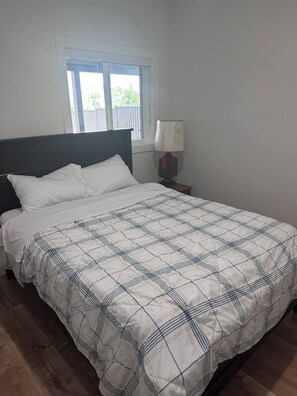 2 bedrooms - Room-2 Bedroom With Living Room (Prince George)