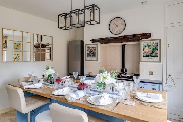 Dining - Luxury Georgian Townhouse / Sleeps 10 / Parking (Chester)