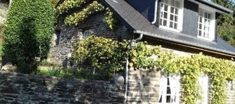 Isolated cottage in the Mont-Saint-Michel mountains. Dogs welcome.
