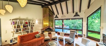 Beautiful private villa for 10 people with TV and pets allowed