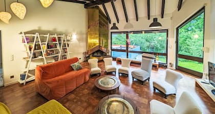 Stunning private villa for 10 guests with TV and pets allowed